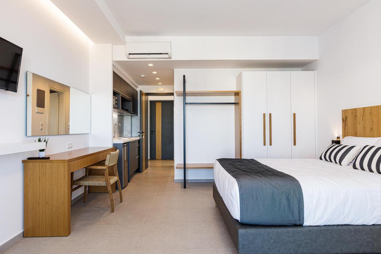 Eleven Boutique Suites Stavromenos Exterior photo