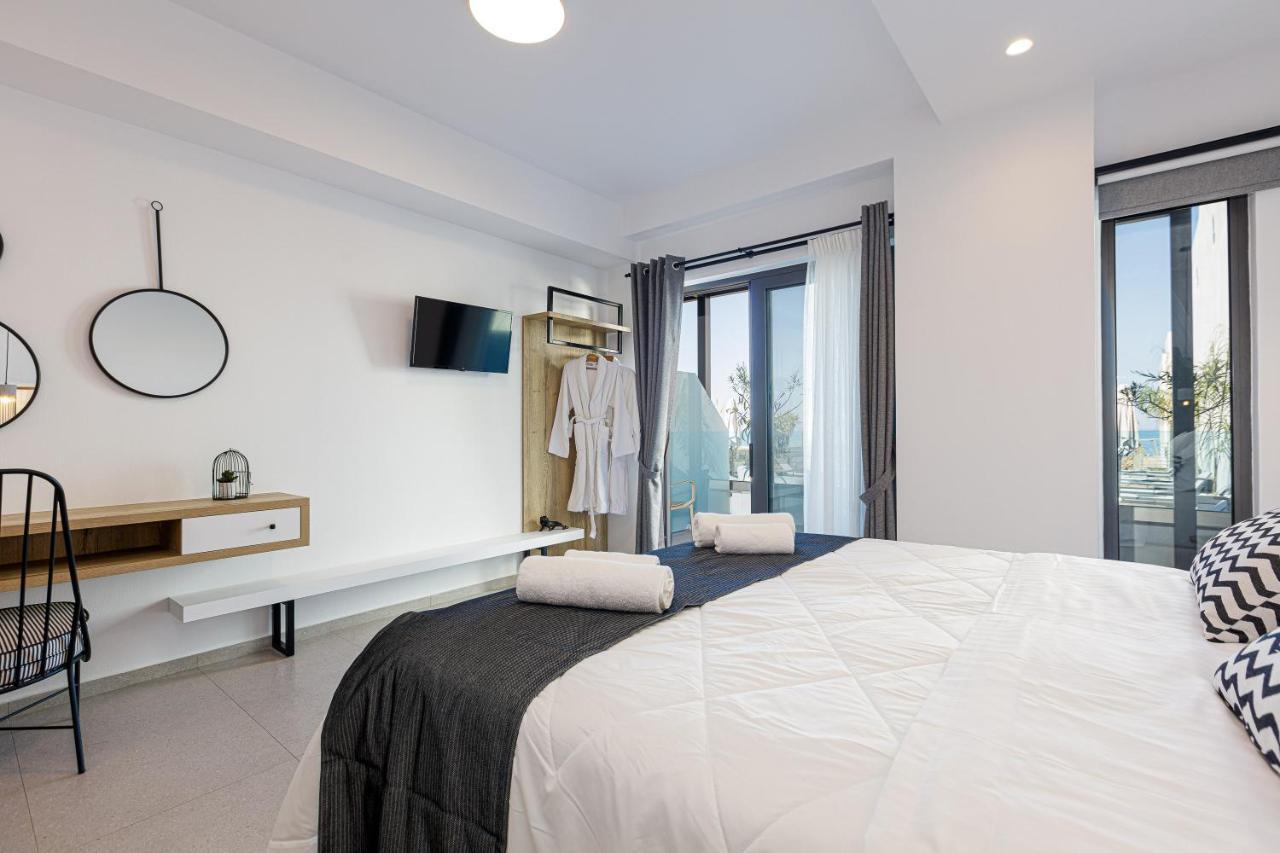 Eleven Boutique Suites Stavromenos Exterior photo