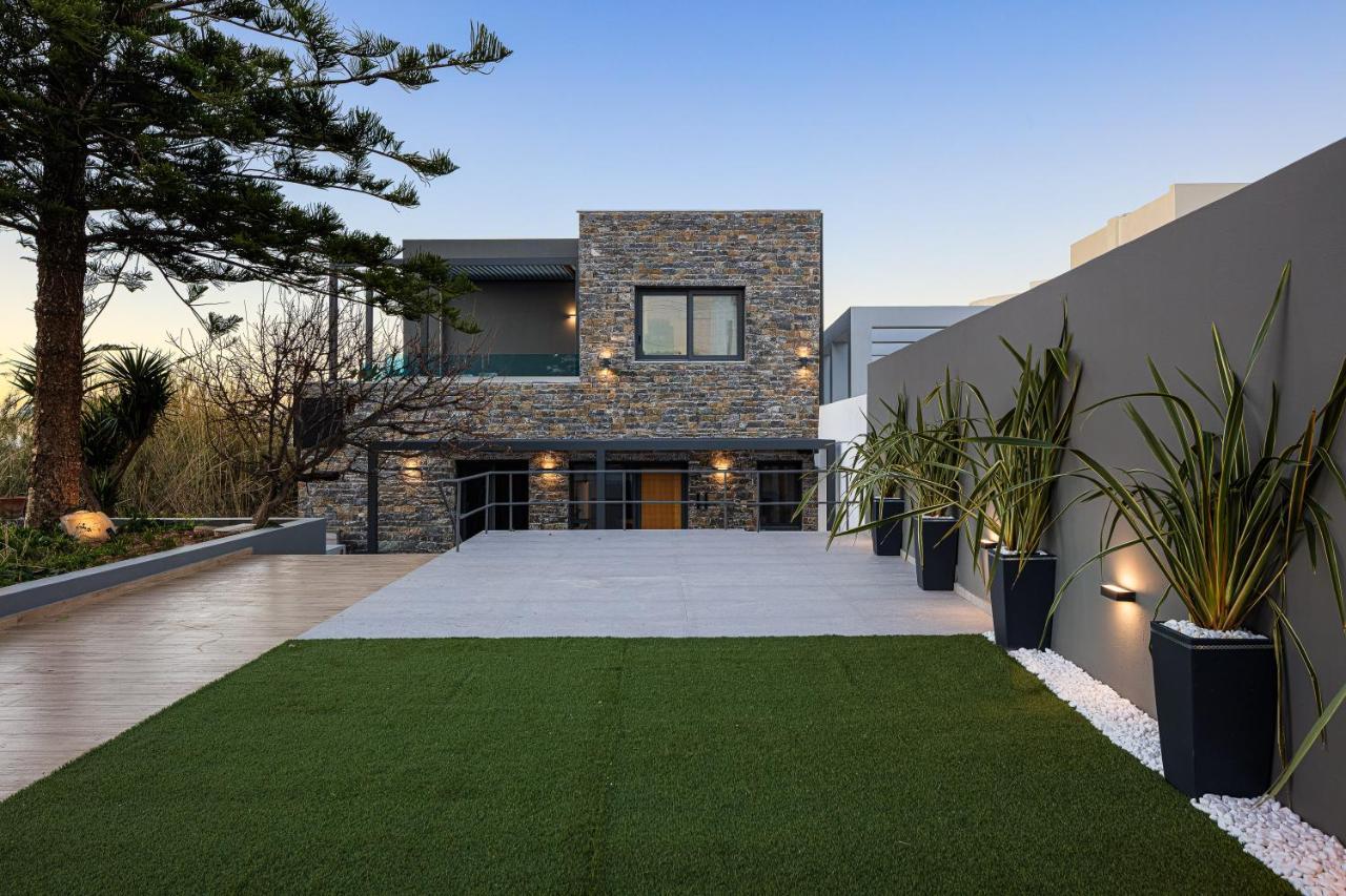 Eleven Boutique Suites Stavromenos Exterior photo