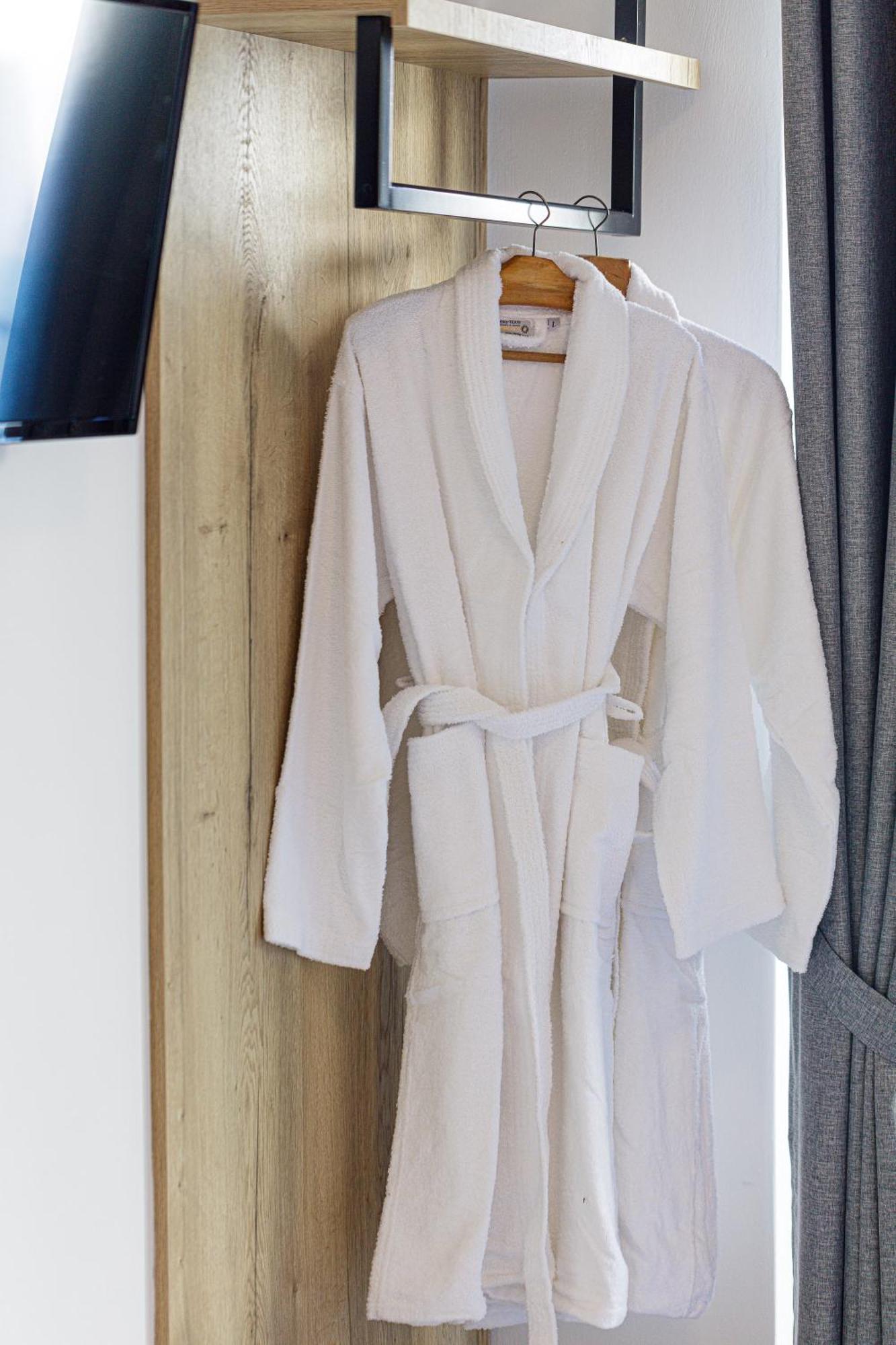 Eleven Boutique Suites Stavromenos Room photo