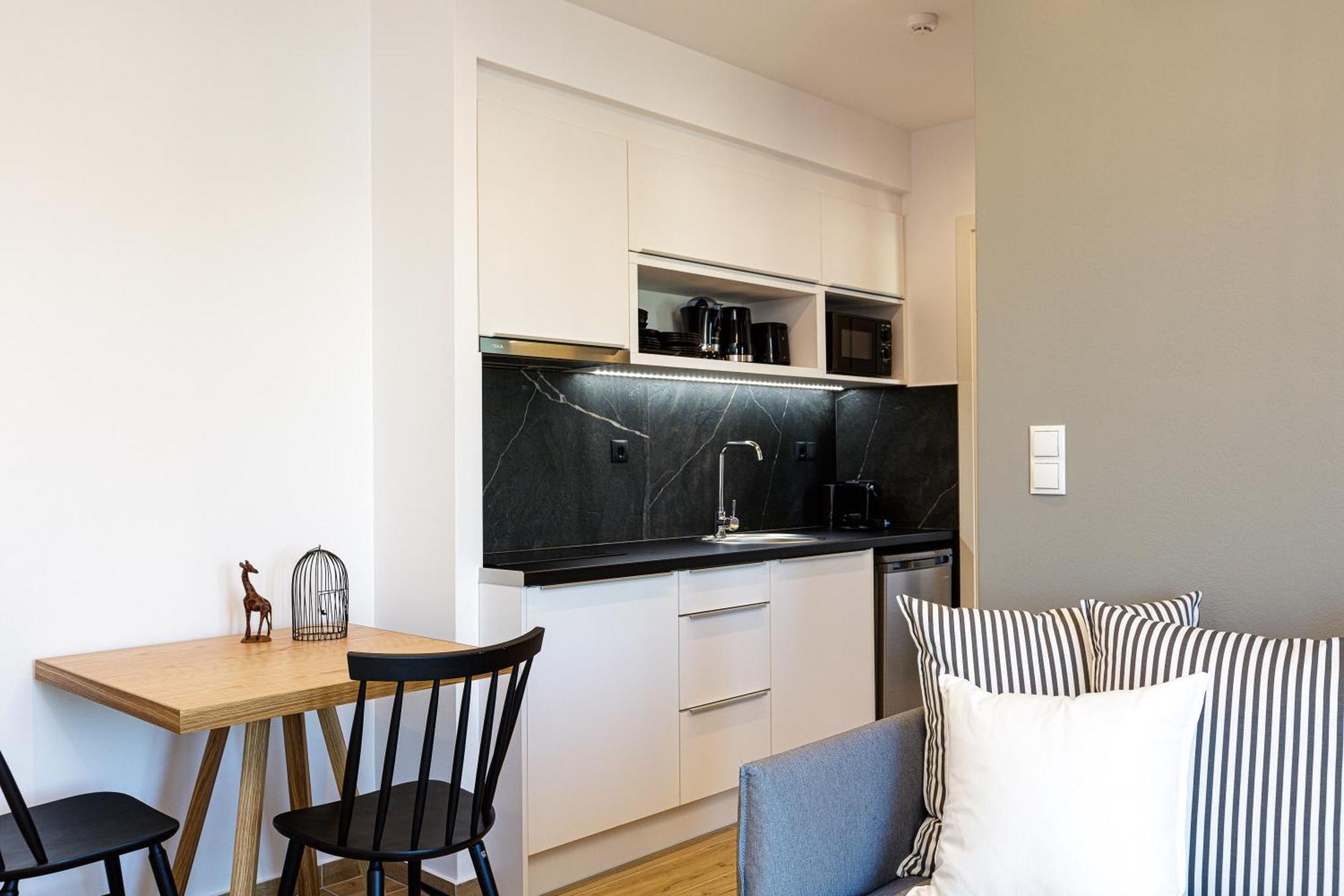 Eleven Boutique Suites Stavromenos Room photo